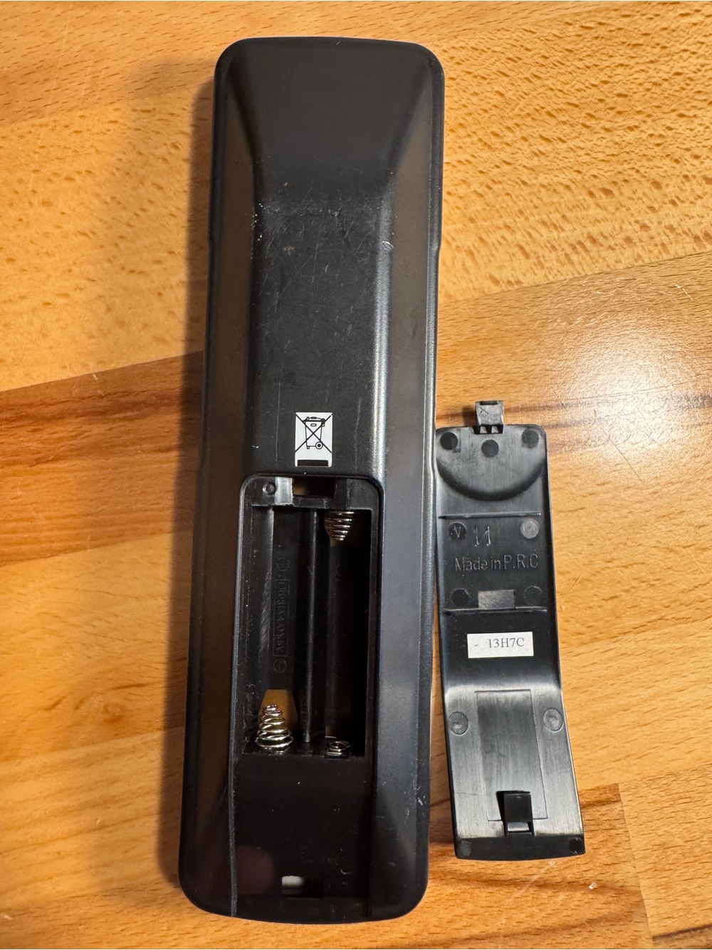 RCA Multi-Device Remote Control — Light Gray - Picture 5 of 6